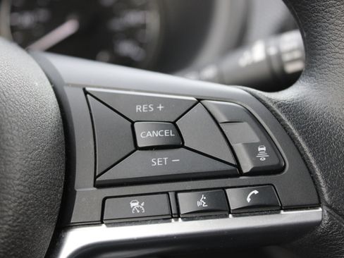 Certified 2024 Nissan Kicks SV image 23