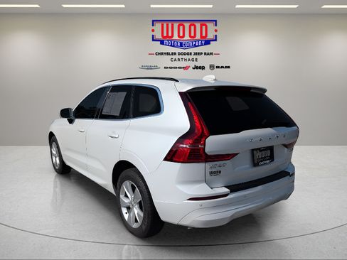 Used 2022 Volvo XC60 B5 Momentum AWD/4WD image 5
