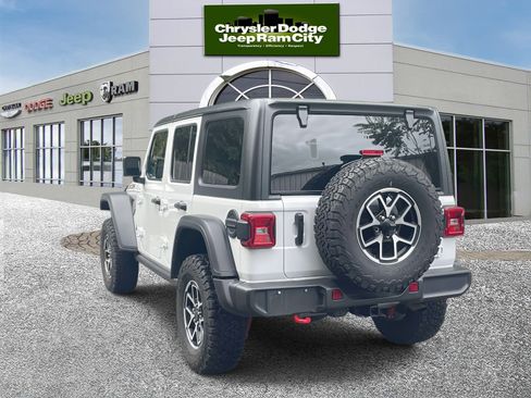 Used 2024 Jeep Wrangler Unlimited Rubicon image 8