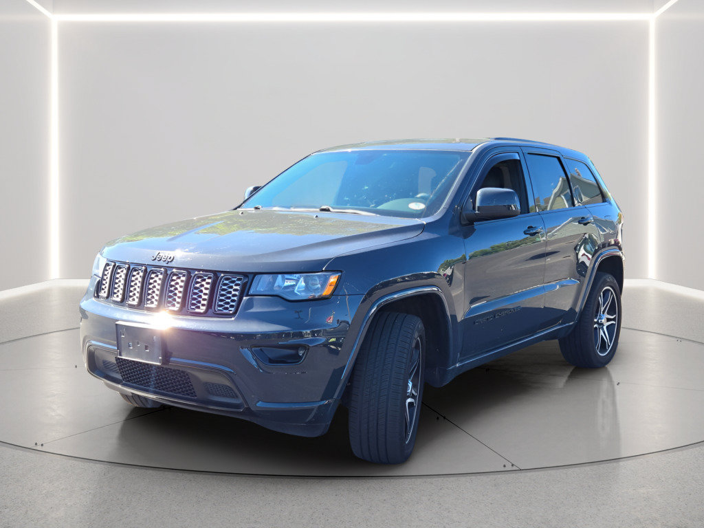 Certified 2018 Jeep Grand Cherokee Altitude AWD/4WD image 4