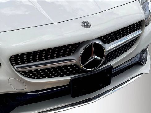 Used 2020 Mercedes-Benz SLC 300 image 28