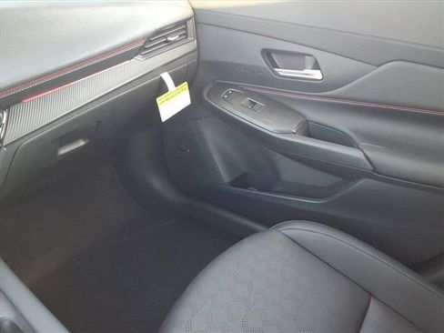 New 2026 Nissan Sentra SR image 24