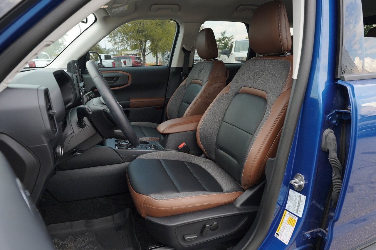 Used 2024 Ford Bronco Sport Outer Banks w/ Tech Package AWD/4WD image 18