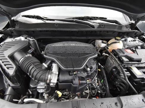 Used 2023 Chevrolet Blazer LT w/ Midnight/Sport Edition AWD/4WD image 16