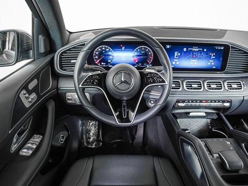 Certified 2025 Mercedes-Benz GLE 350 4MATIC image 11