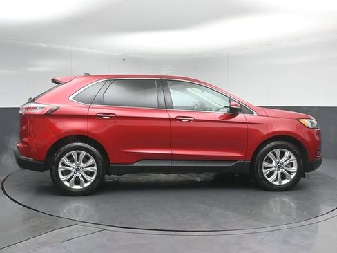 Certified 2022 Ford Edge Titanium w/ Class II Trailer Tow Package image 8