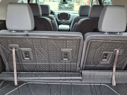 Used 2019 Chevrolet Traverse LT w/ LT Premium Package image 9