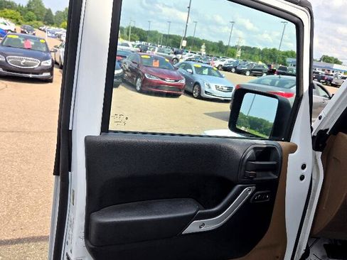 Used 2013 Jeep Wrangler Unlimited Sahara w/ Dual Top Group image 9