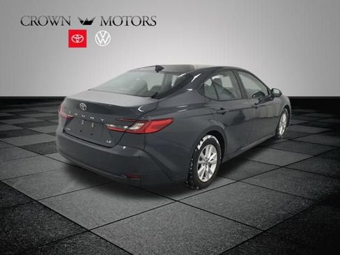 Used 2026 Toyota Camry LE image 6