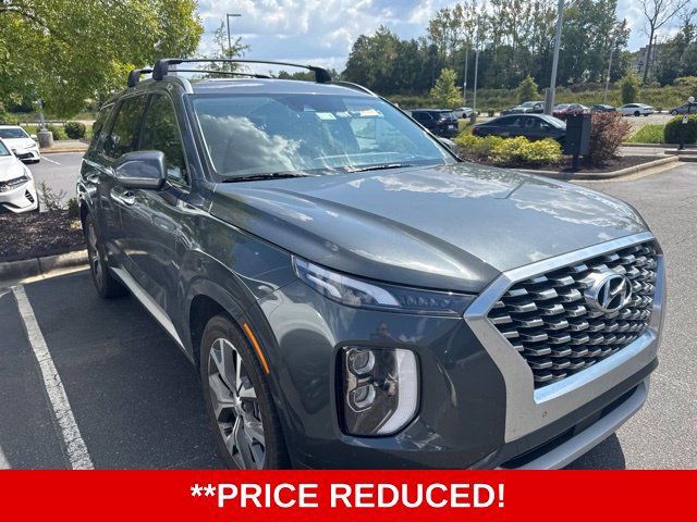 Used 2022 Hyundai Palisade Limited w/ Winter Package FWD image 2
