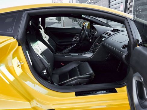 Used 2005 Lamborghini Gallardo AWD/4WD image 32