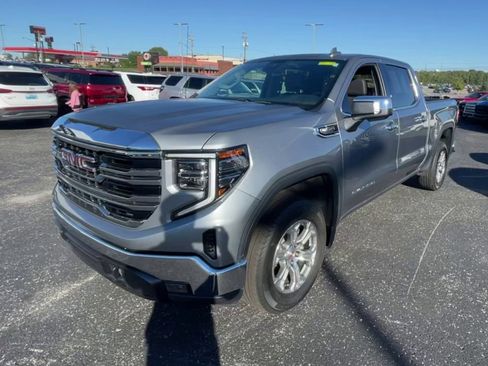 Certified 2024 GMC Sierra 1500 SLT image 5