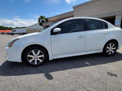 Used 2012 Nissan Sentra 2.0 SR w/ Special Edition Pkg FWD image 7
