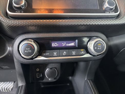 Used 2018 Nissan Kicks SV w/ Exterior Package image 16