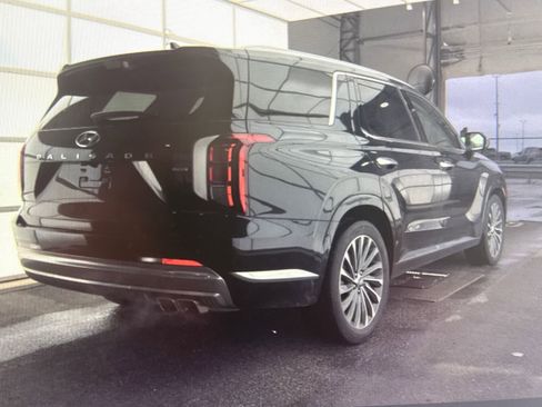 Used 2023 Hyundai Palisade Calligraphy AWD/4WD image 2