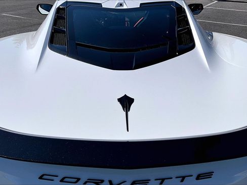 Used 2022 Chevrolet Corvette Stingray Preferred Cpe w/ Engine Appearance Package RWD image 23
