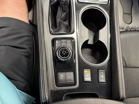 Used 2019 Nissan Maxima 3.5 SL w/ Floor Mat Group FWD image 16