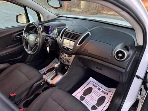Used 2016 Chevrolet Trax LT image 19
