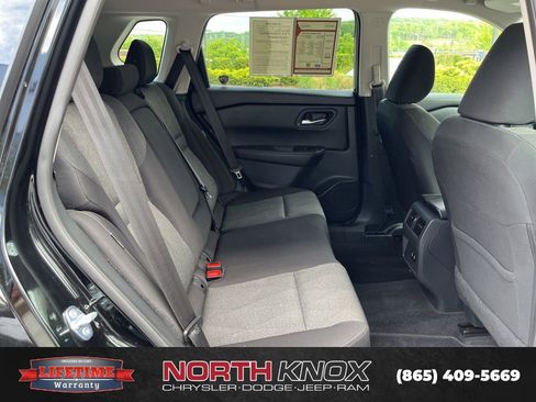 Used 2025 Nissan Rogue SV FWD image 20