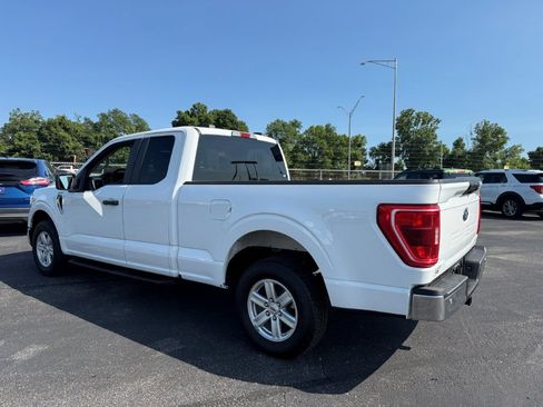 Used 2022 Ford F150 XLT w/ Trailer Tow Package RWD image 4