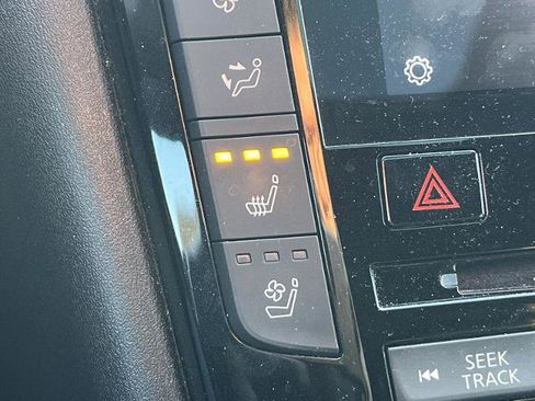 Certified 2023 INFINITI QX55 Essential image 13