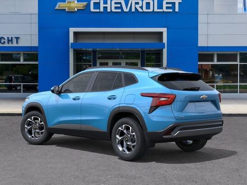 New 2026 Chevrolet Trax LT w/ Driver Confidence Package FWD image 3
