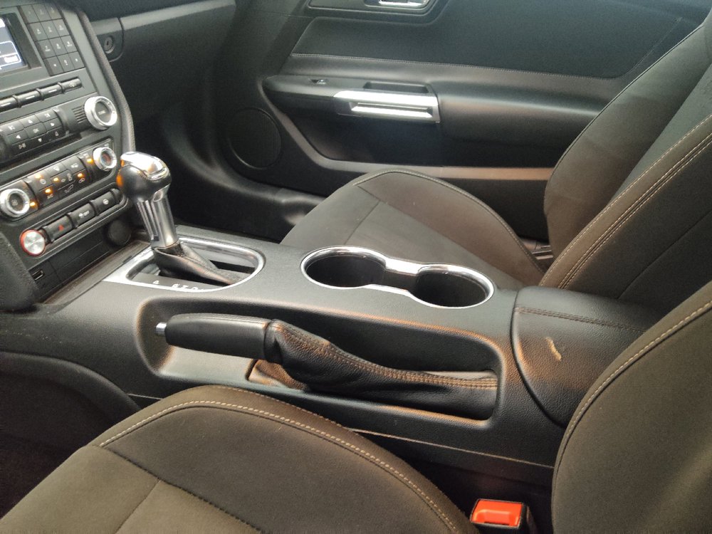 Used 2018 Ford Mustang Coupe RWD image 26
