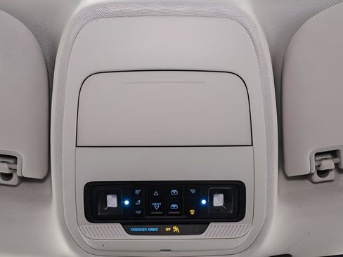 Used 2025 Ford Expedition Platinum image 20