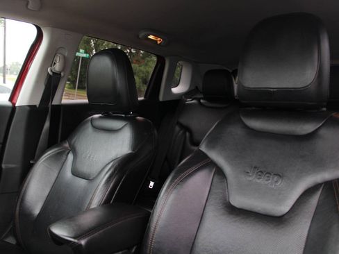 Used 2018 Jeep Compass Limited w/ Navigation Group AWD/4WD image 20