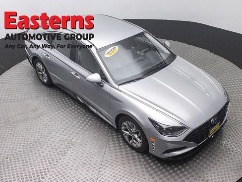 Used 2023 Hyundai Sonata SEL FWD image 3