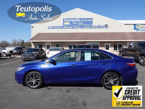 Used 2015 Toyota Camry XSE w/ Moonroof Package FWD image 1