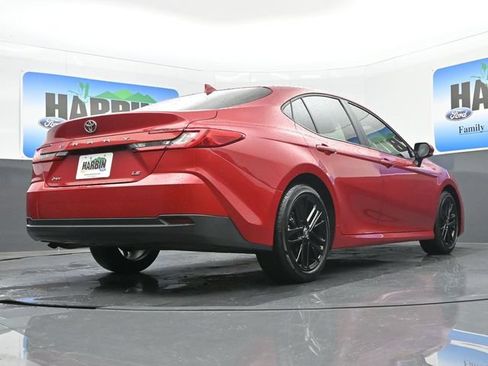 Used 2025 Toyota Camry LE FWD image 22