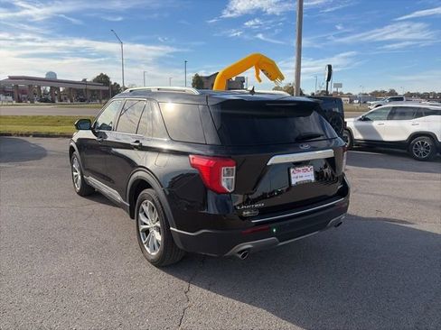 Used 2023 Ford Explorer Limited image 4