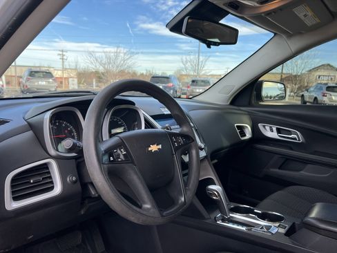 Used 2013 Chevrolet Equinox LS image 24