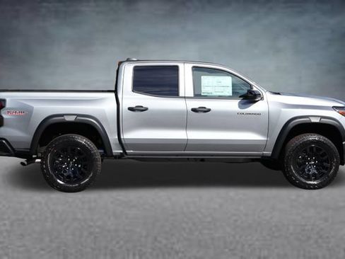 New 2026 Chevrolet Colorado Trail Boss AWD/4WD image 2