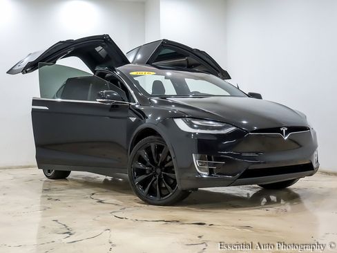 Used 2016 Tesla Model X 90D image 2