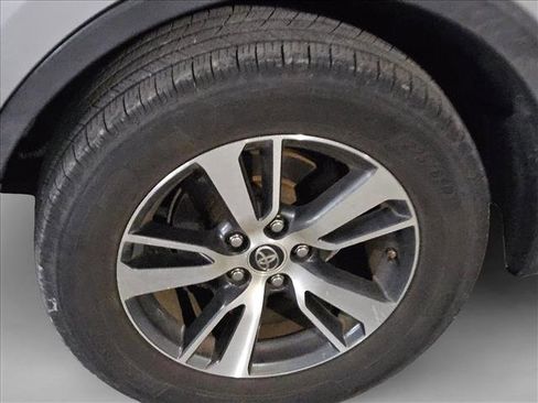 Used 2016 Toyota RAV4 XLE image 5