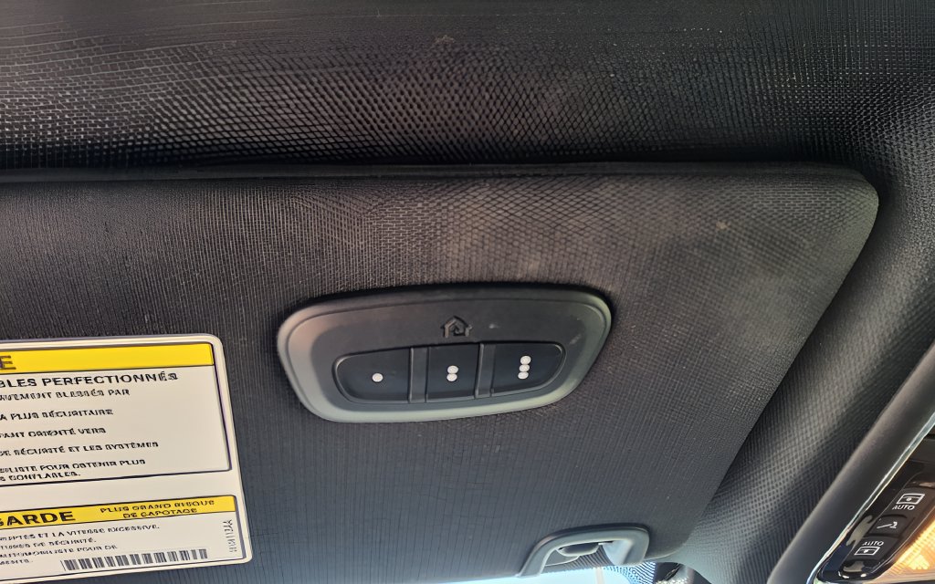 Used 2021 Jeep Cherokee High Altitude AWD/4WD image 10