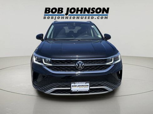 Used 2023 Volkswagen Taos SEL AWD/4WD image 8