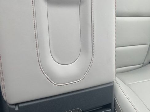 New 2025 Ford Expedition Active image 17