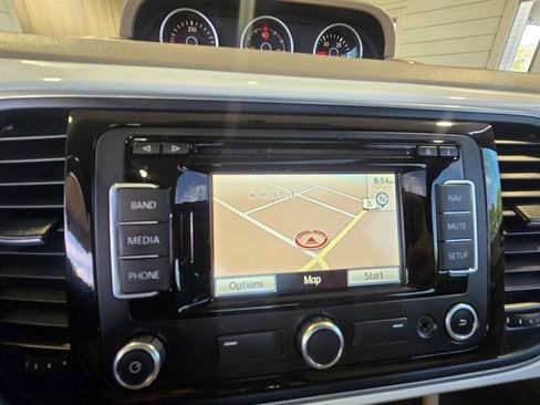 Used 2014 Volkswagen Beetle TDI image 22