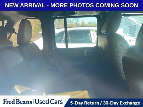 Used 2022 Jeep Wrangler Unlimited Sahara w/ Cold Weather Group image 8