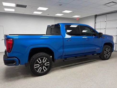 Used 2023 GMC Sierra 1500 AT4 w/ Technology Package AWD/4WD image 10
