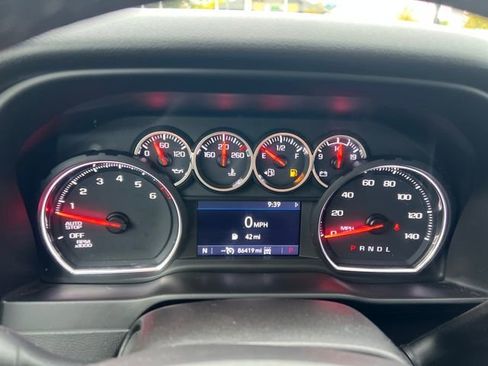 Used 2020 Chevrolet Silverado 1500 LT Trail Boss image 23