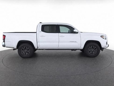 Used 2022 Toyota Tacoma SR5 RWD image 11