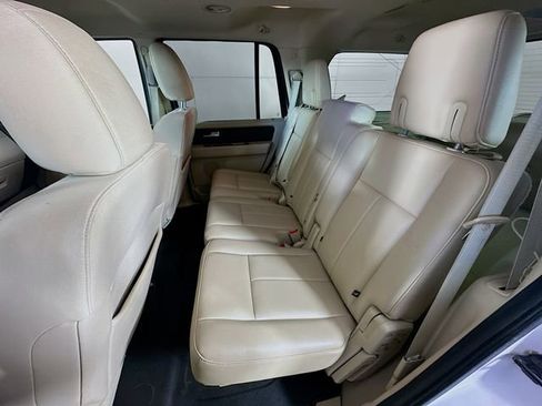 Used 2015 Ford Expedition XL image 23