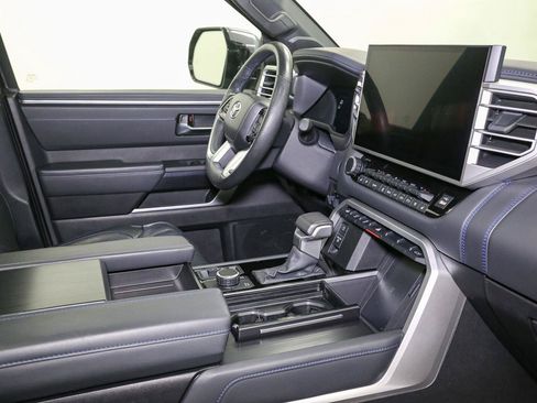 Used 2025 Toyota Tundra Platinum AWD/4WD image 19