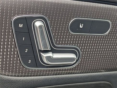 Used 2023 Mercedes-Benz GLA 250 4MATIC image 19