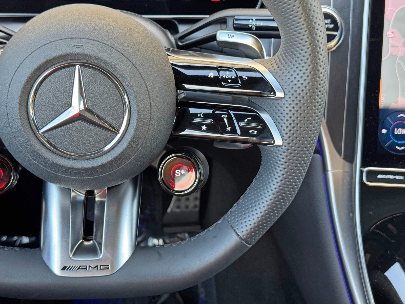 Used 2025 Mercedes-Benz GLC 63 AMG S image 27