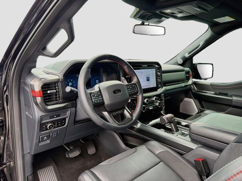 Used 2025 Ford F150 Raptor AWD/4WD image 25